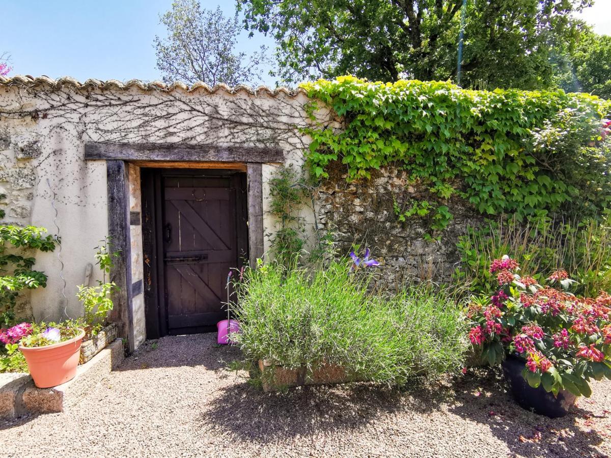 Les Grozilles Bed and Breakfast Feuillade Exterior foto